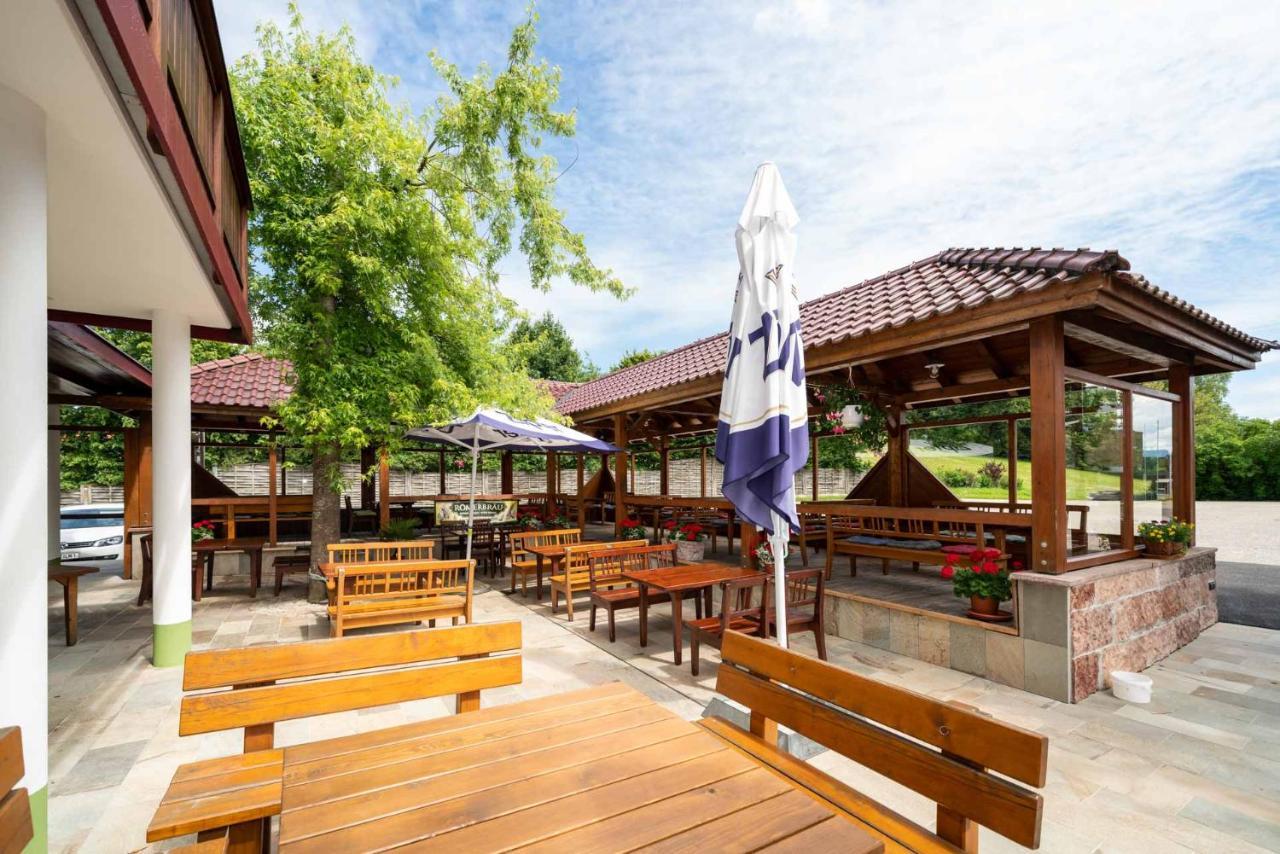 Gasthaus Hotel Beim Erich Oberhofen am Irrsee ภายนอก รูปภาพ