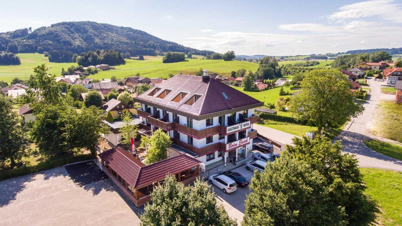Gasthaus Hotel Beim Erich Oberhofen am Irrsee ภายนอก รูปภาพ